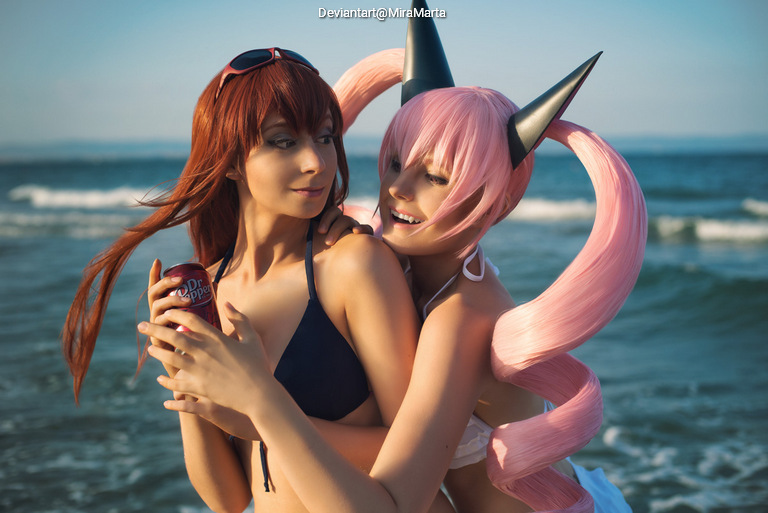 Steins Gate - Kurisu Makise (KuriGohan and Kamehameha) & Faris NyanNyan (Rumiho Akiha) (Swimsuit) Cosplay full body portrait