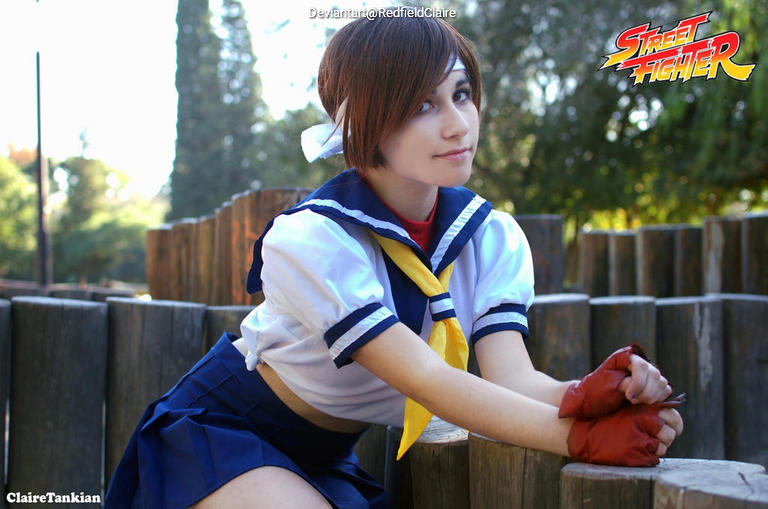 Street Fighter 5 - Sakura Kasugano (Additional Costume Nostalgia) Cosplay character recreation portrait