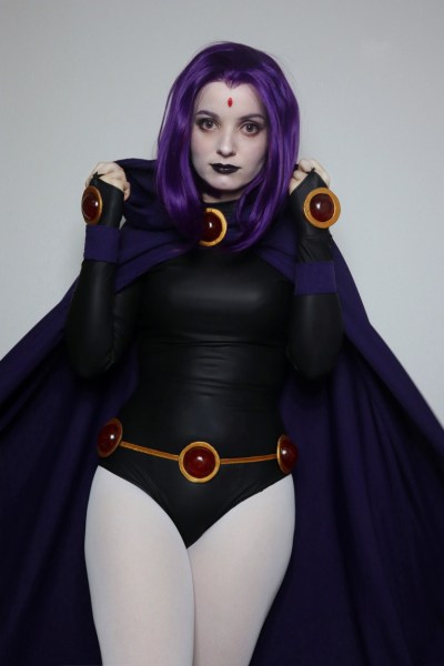 Teen Titans - Raven (Rachel Roth) Cosplay