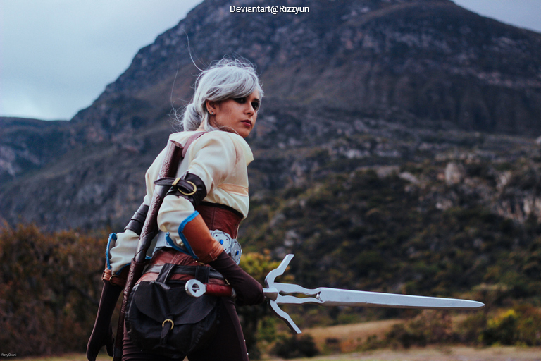 The Witcher 3 - Wild Hunt - Ciri (Cirilla Fiona Elen Riannon) Cosplay full body portrait