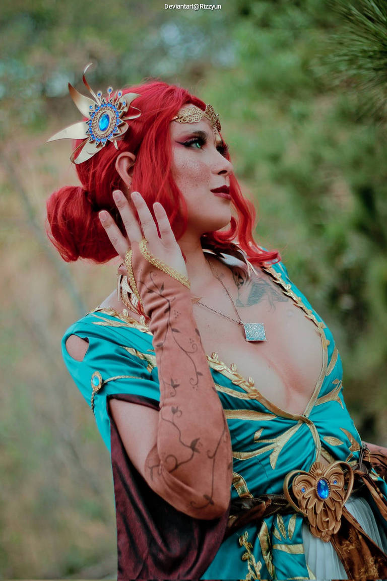 The Witcher 3 - Wild Hunt - Triss Merigold (Fourteenth of the Hill) (Alternative) Cosplay full length photo