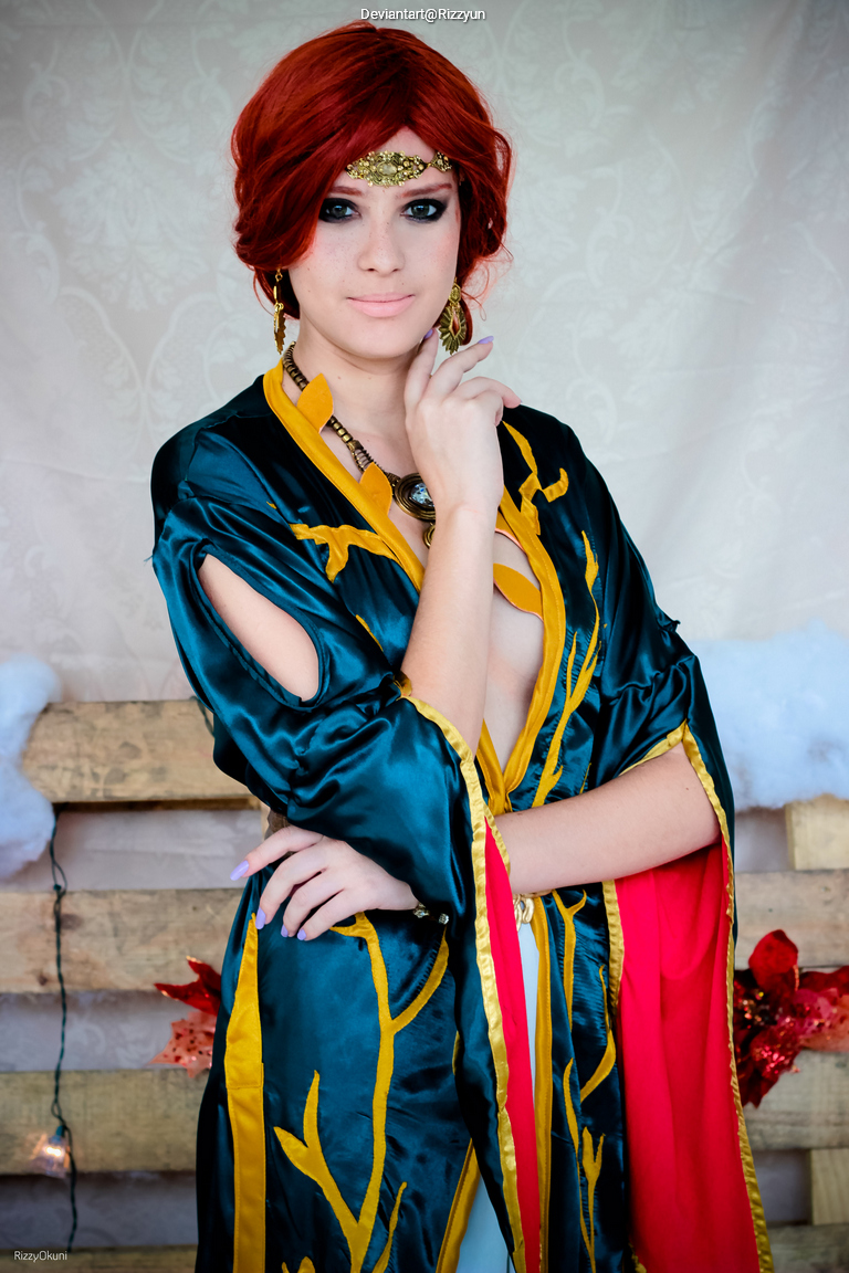 The Witcher 3 - Wild Hunt - Triss Merigold (Fourteenth of the Hill) Cosplay - elegant capture