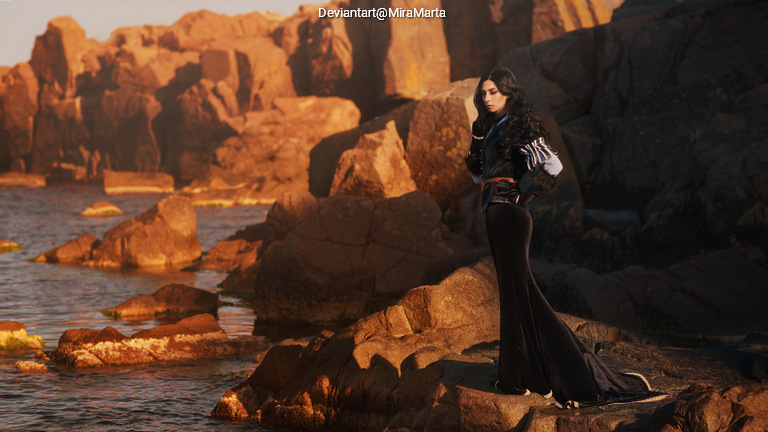The Witcher 3 - Wild Hunt - Yennefer of Vengerberg Cosplay character recreation portrait