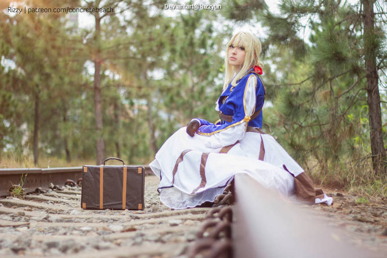 Violet Evergarden - Violet Evergarden Cosplay full body portrait