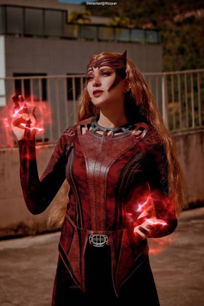 WandaVision - Wanda Django Maximoff (Scarlet Witch) Cosplay