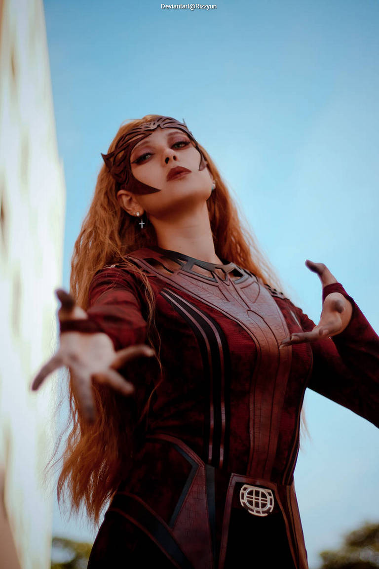 WandaVision - Wanda Django Maximoff (Scarlet Witch) Cosplay full body character photo