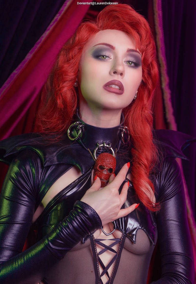 X-Men - Madelyne Jennifer Pryor (Goblin Queen) (Lingerie) Cosplay full body portrait