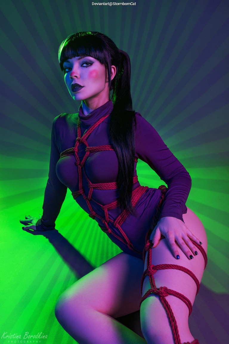 Batman (Vol 3) #89 - Punchline (Alexis Kaye) (Shibari) Cosplay character costume portrait