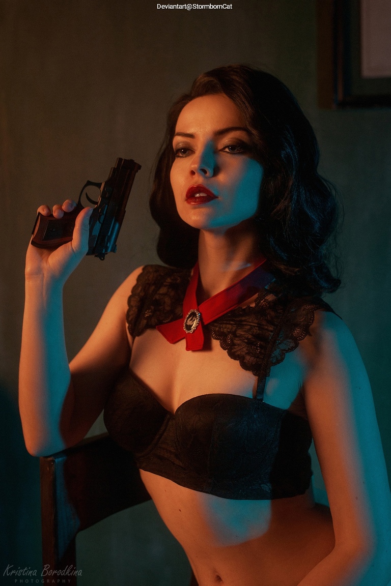 BioShock - Infinite - Elizabeth (Anna DeWitt) (Lingerie) Cosplay full body portrait
