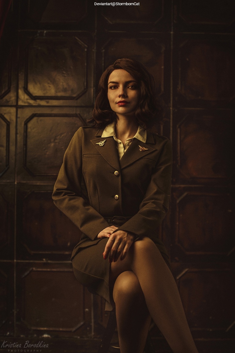 Captain America - The First Avenger - Margaret Elizabeth Peggy Carter Cosplay character costume portrait