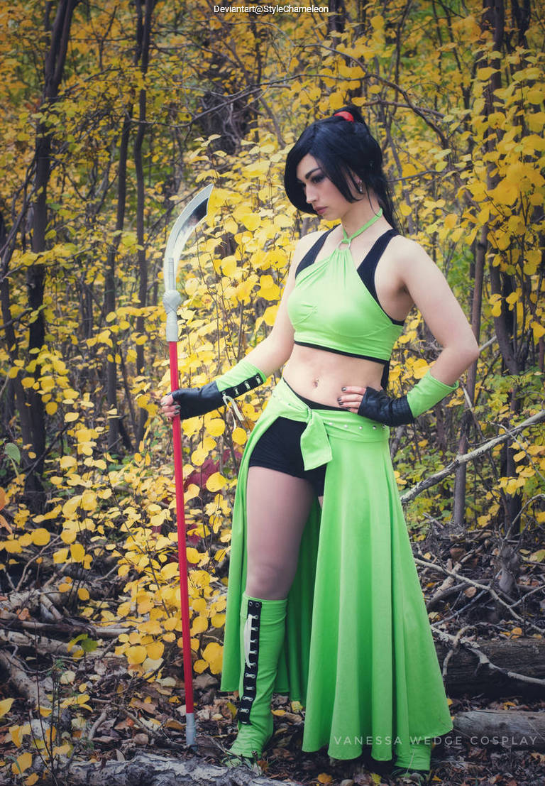 Dragon Quest 11 - Echoes of an Elusive Age - Jade (Chai Martina) (Princess of Heliodor) Cosplay - soft focus shot Dragon Quest 11 - Echoes of an Elusive Age - Jade (Chai Martina) (Princess of Heliodor) Cosplay - soft focus shot