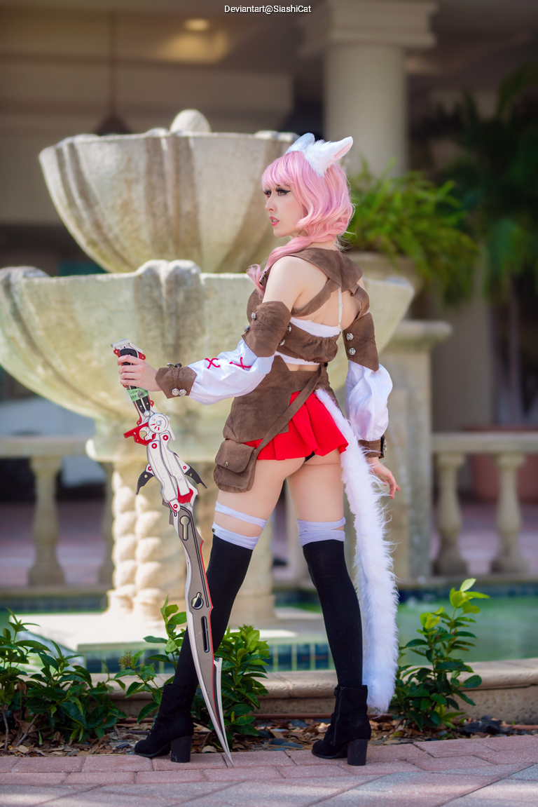Final Fantasy 14 - Miqote Cosplay full body portrait