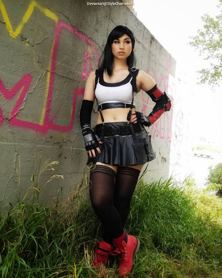 Final Fantasy 7 - Tifa Lockhart Cosplay anime character costume photo