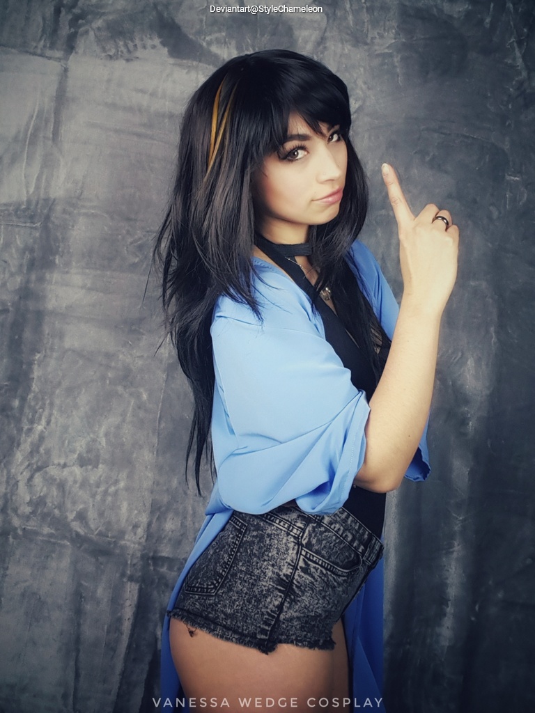 Final Fantasy 8 - Rinoa Heartilly Cosplay full body portrait