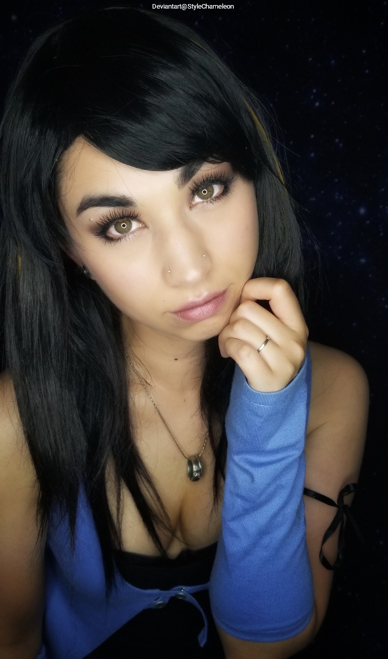 Final Fantasy 8 - Rinoa Heartilly Cosplay full length character portrait