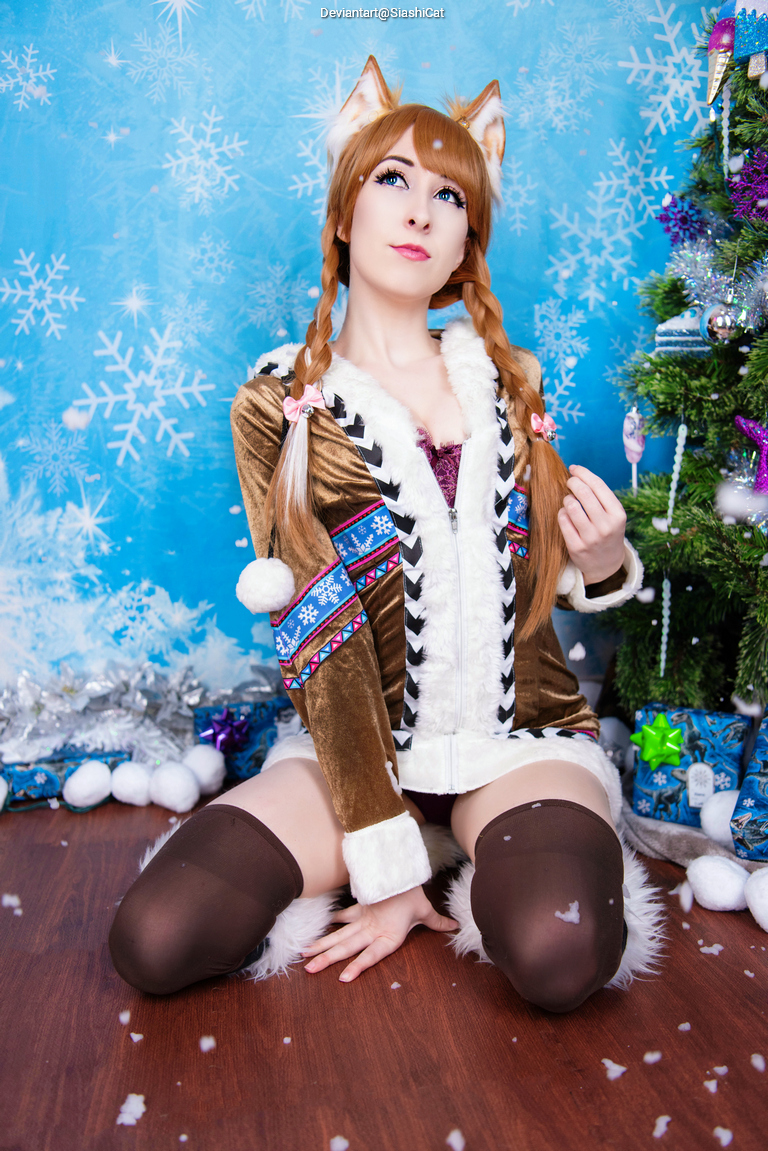 Frozen - Anna (Kitty) Cosplay full body portrait