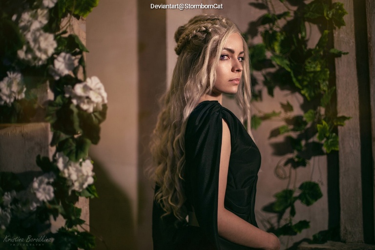 Game of Thrones - Daenerys Targaryen Cosplay character portrait photography