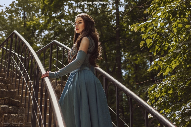 Game of Thrones - Margaery Tyrell (Queen Consort) Cosplay full length photo