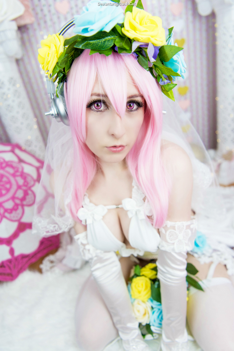 Good Smile - Super Sonico 10th Anniversary Figure - Super Sonico (Wedding) (Bride) Cosplay full length photo