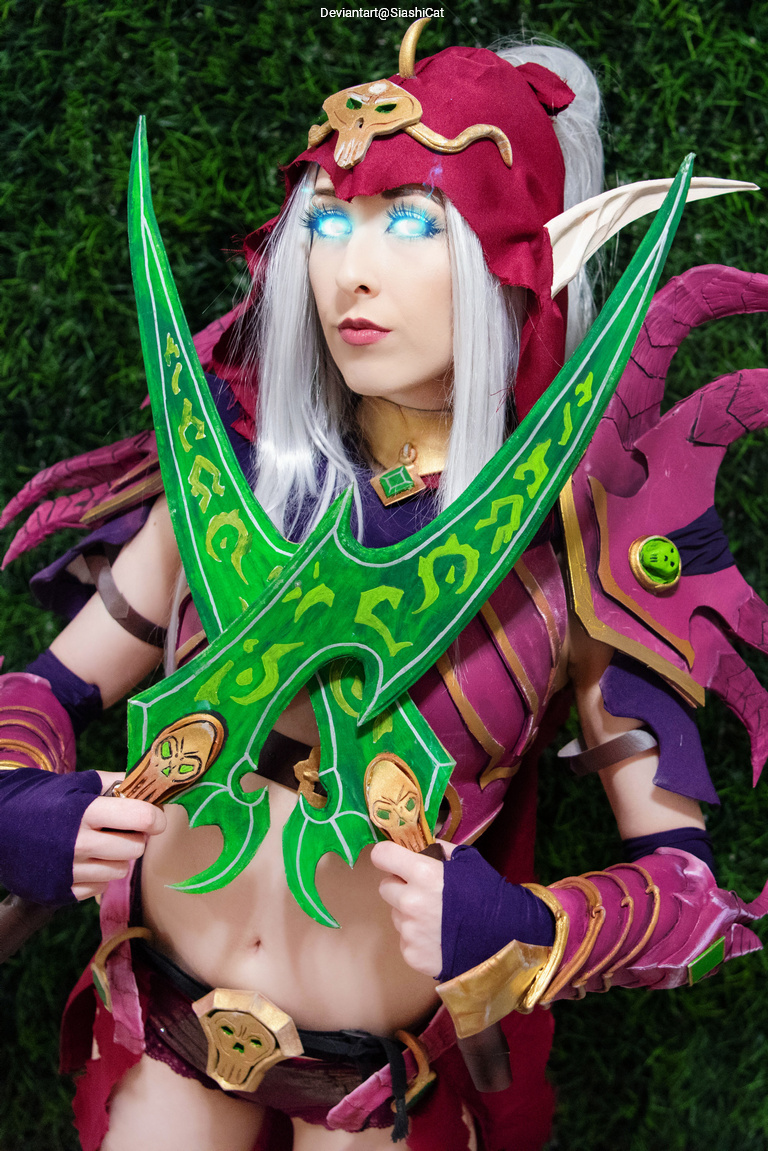 Heroes of the Storm - Valeera Sanguinar (Shadow of the Uncrowned) Cosplay full body portrait