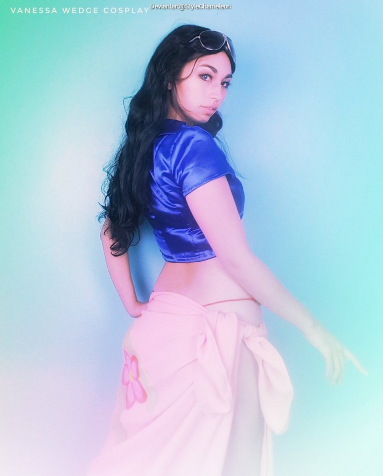 One Piece - Nico Robin (Devil Child) Cosplay - nuanced study