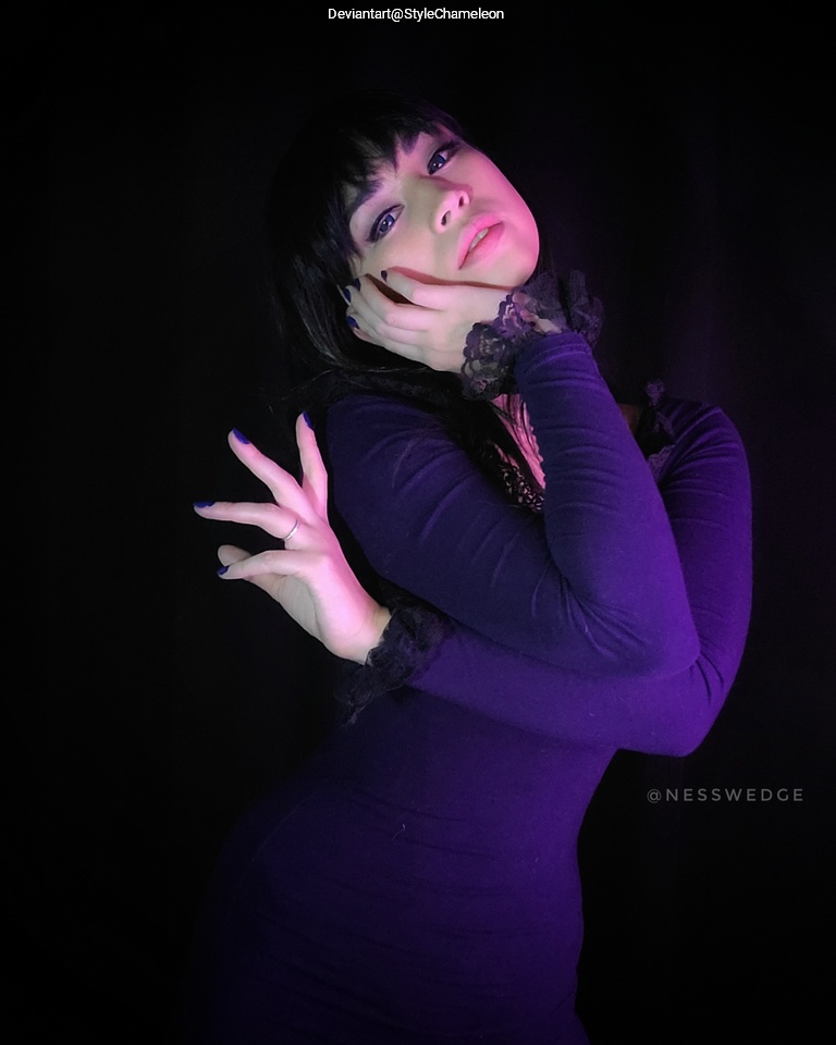 One Piece - Nico Robin (Devil Child) (Thriller Bark) Cosplay full body portrait