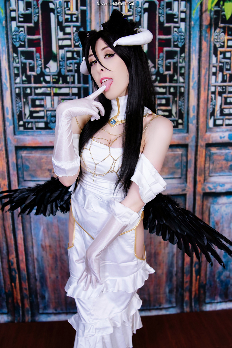 Overlord - Albedo Cosplay full length photo