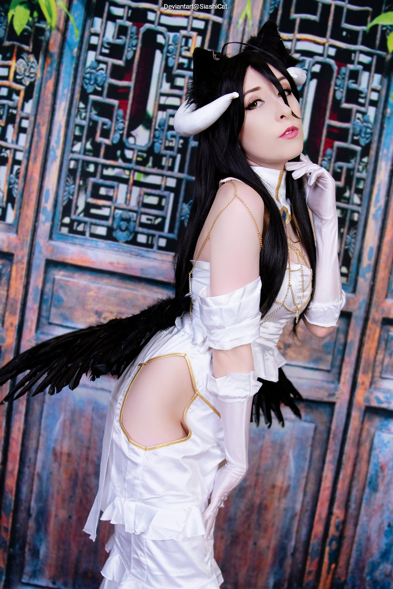 Overlord - Albedo Cosplay character costume portrait