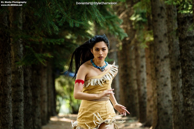 Pocahontas - Pocahontas Cosplay - full length photo