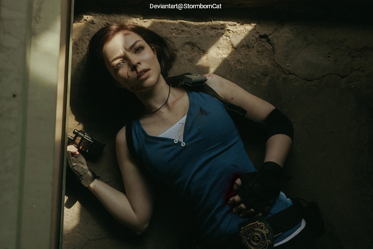 Resident Evil 3 - Remake - Jill Valentine Cosplay character costume portrait