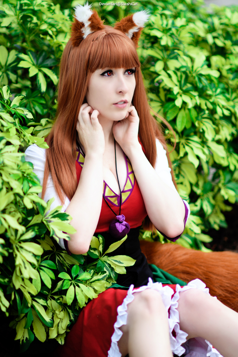 Spice and Wolf - Holo (Holo the Wise Wolf) Cosplay full length photo