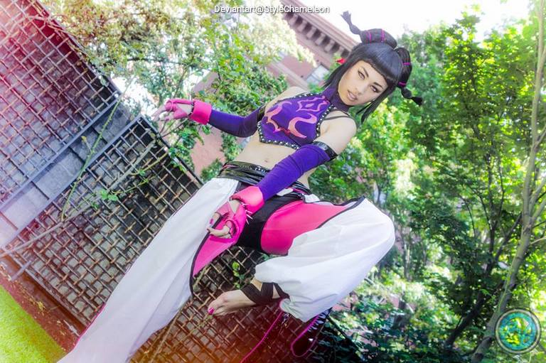 Street Fighter 4 - Juri Han (Sadistic Thrill-Seeker) Cosplay full body portrait