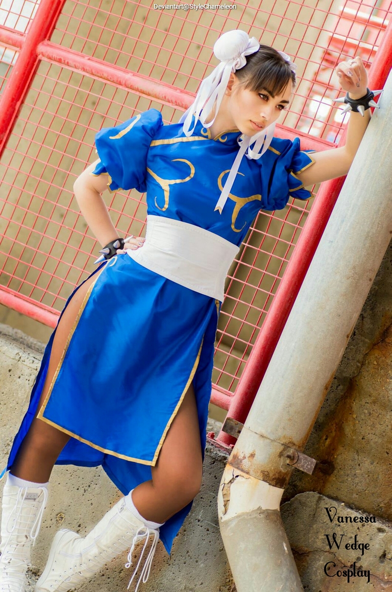 Street Fighter 5 - Chun-Li Cosplay - anime character costume photo