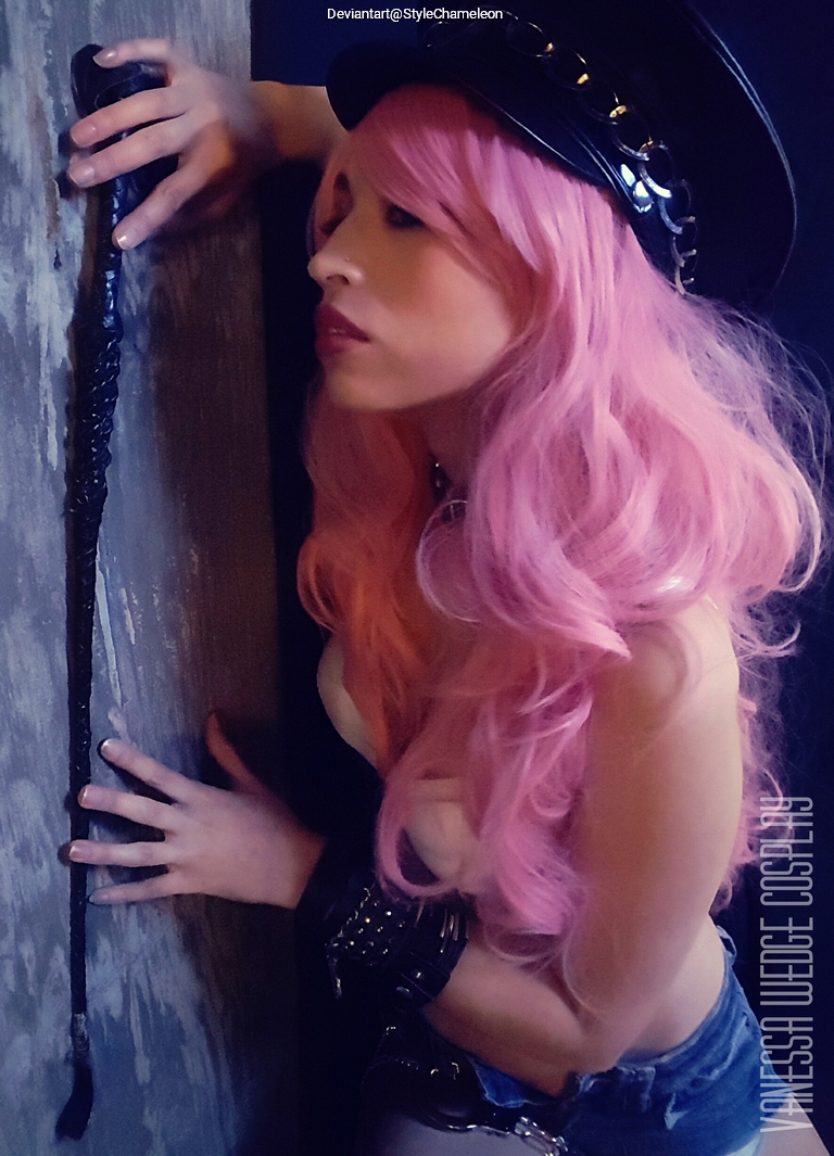 Street Fighter 5 - Poison Cosplay full length photo