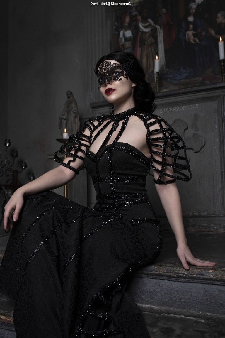 The Witcher (TV Series) - Yennefer of Vengerberg Cosplay full length photo
