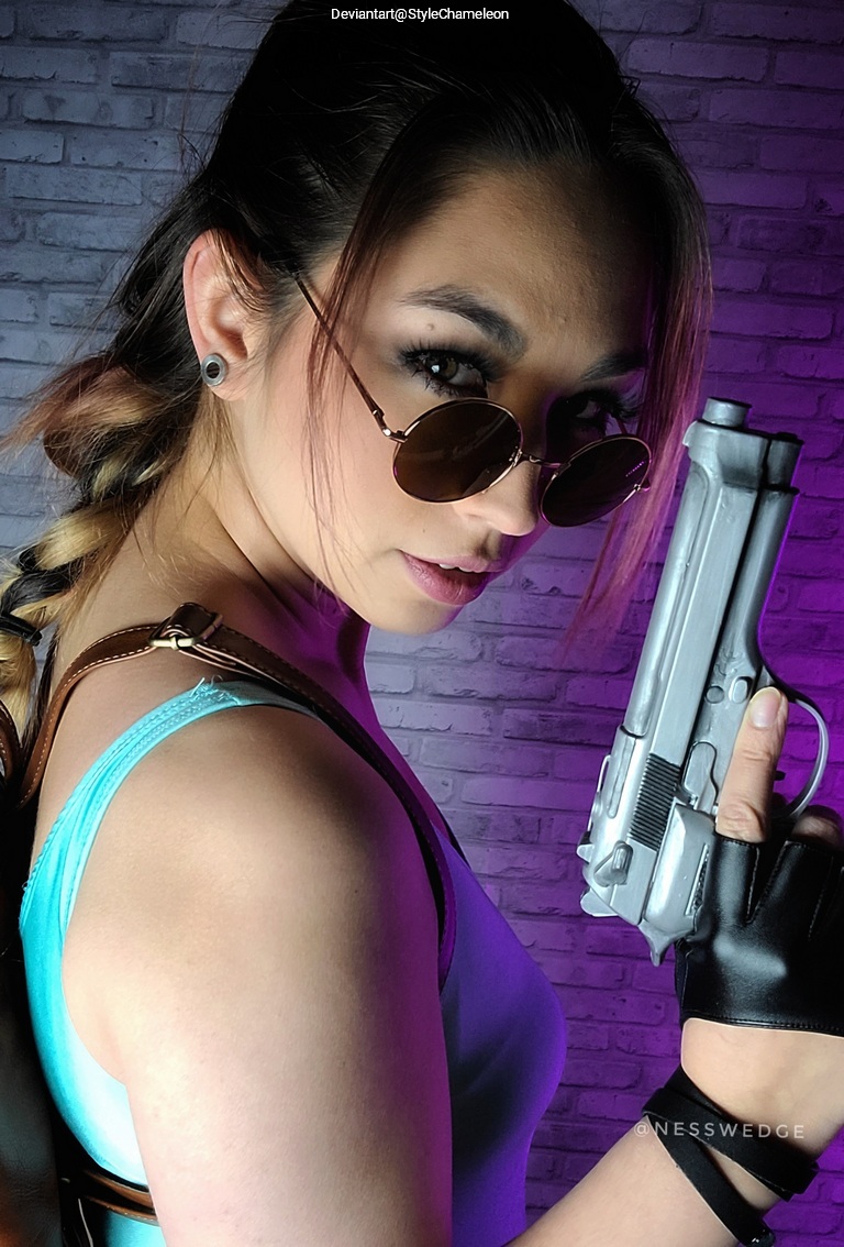 Tomb Raider - Lara Croft (Classic) Cosplay character costume portrait