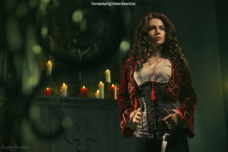 Van Helsing - Anna Valerious Cosplay costume showcase portrait