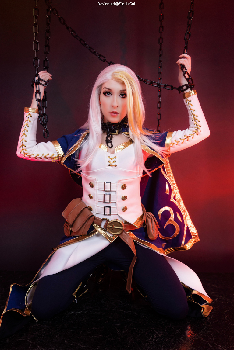World of Warcraft - Battle for Azeroth - Jaina Proudmoore Cosplay character costume portrait