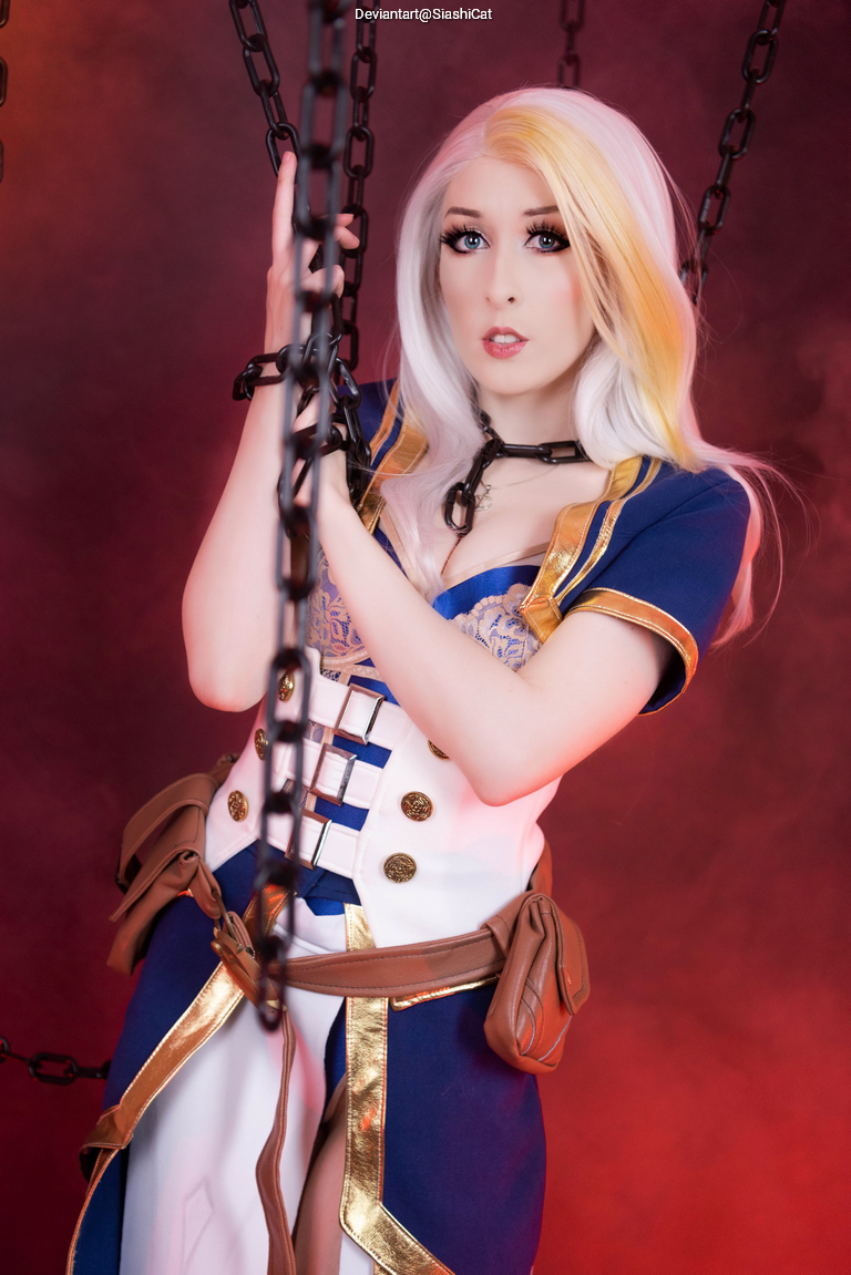 World of Warcraft - Battle for Azeroth - Jaina Proudmoore Cosplay full length photo