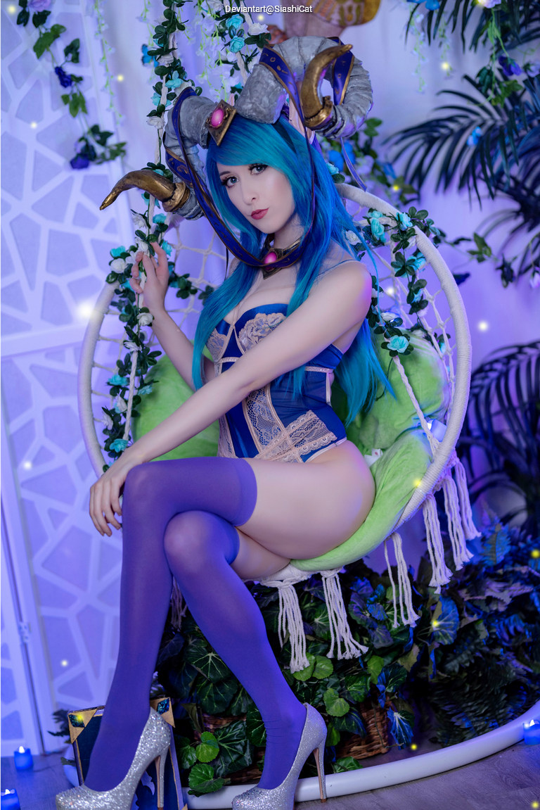 World of Warcraft - Cataclysm - Tarecgosa (Lingerie) Cosplay full length photo