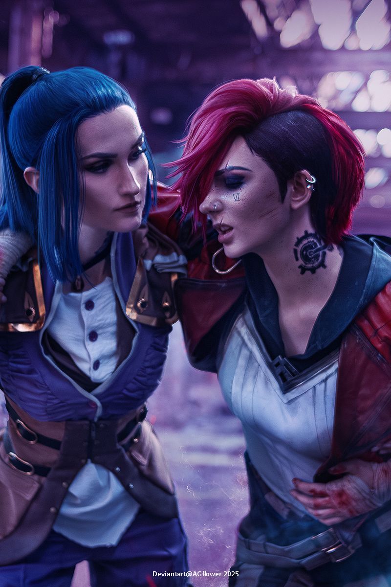 Arcane - League of Legends - Caitlyn Kiramman (The Sheriff of Piltover) & Vi (Arcane) (The Piltover Enforcer) Cosplay full body portrait
