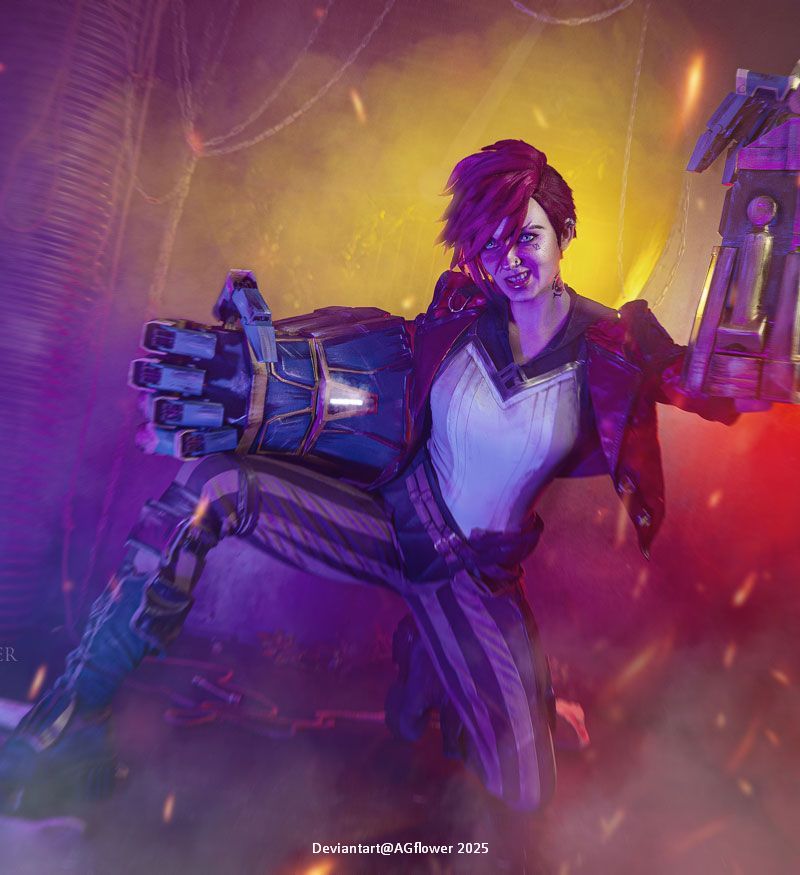 Arcane - League of Legends - Vi (Arcane) (The Piltover Enforcer) Cosplay character costume portrait