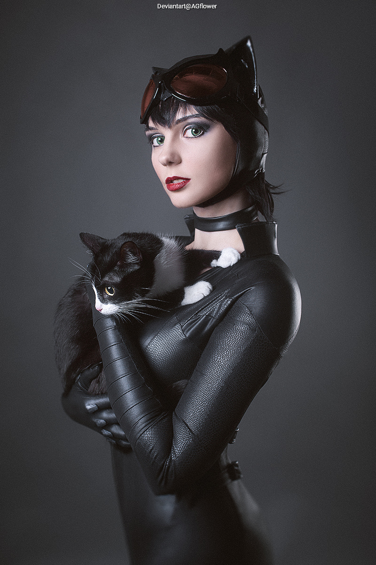 Batman Returns - Catwoman (Selina Kyle) Cosplay character recreation portrait