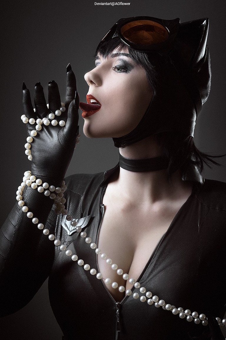 Batman Returns - Catwoman (Selina Kyle) Cosplay character portrait photography