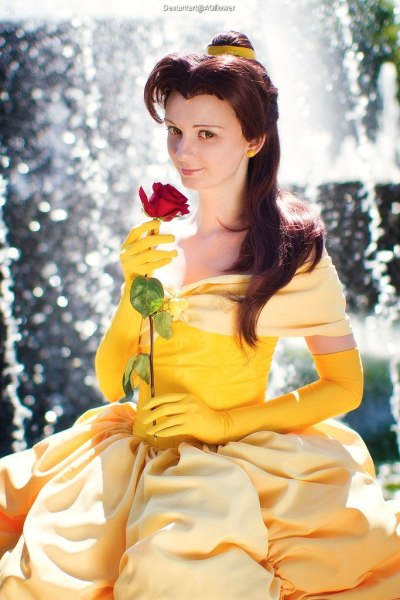 Beauty and the Beast - Belle Cosplay