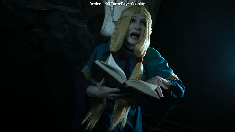 Delicious in Dungeon - Marcille Donato (The Lord of the Dungeon) Cosplay full body portrait