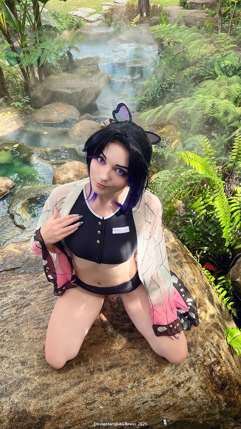 Demon Slayer - Shinobu Kocho (The Insect Hashira) Cosplay full length photo