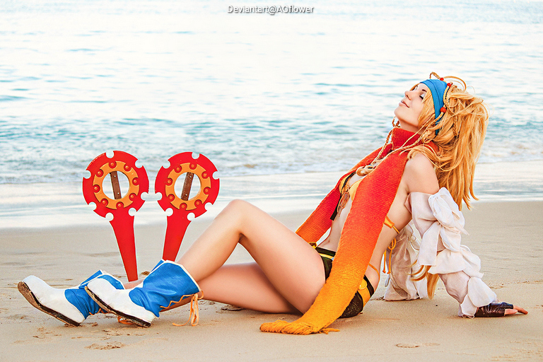 Final Fantasy 10-2 - Rikku Cosplay full length photo