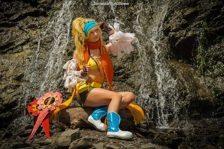 Final Fantasy 10-2 - Rikku Cosplay - artistic framing portrait