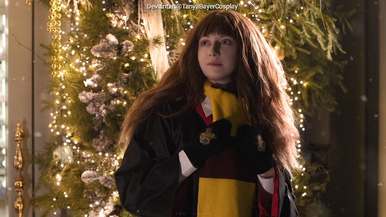Harry Potter - Hermione Granger Cosplay character portrait photography